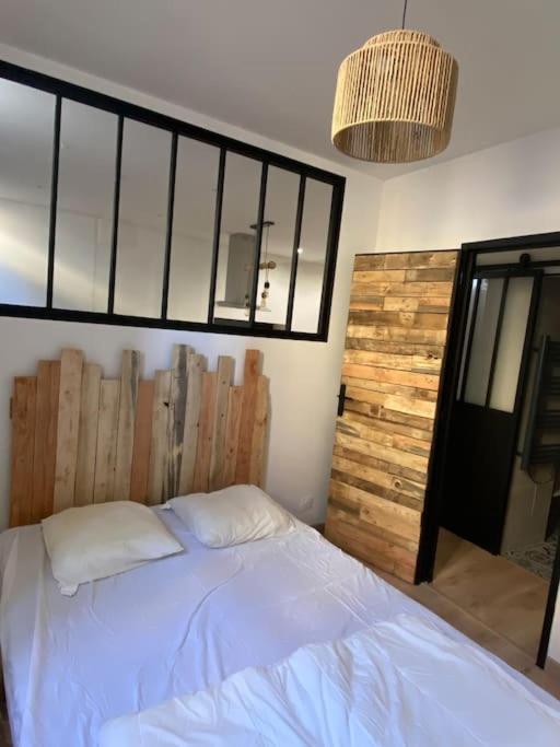 T2 4 Places 4Min A Pied Chateau Pau Eksteriør bilde